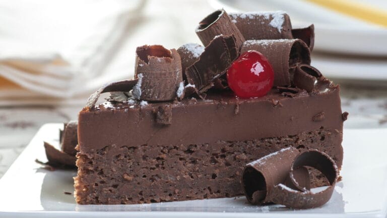 Torta de chocolate cremosa: Uma Delícia Irresistível