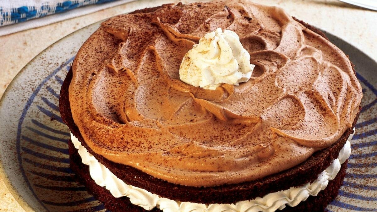 Torta de chocolate com merengue