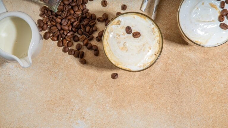 Frapê de café: a bebida refrescante e saborosa que vai te animar