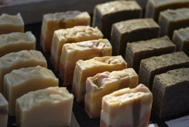Como fazer sabão caseiro com 3 ingredientes simples, econômico e sustentável